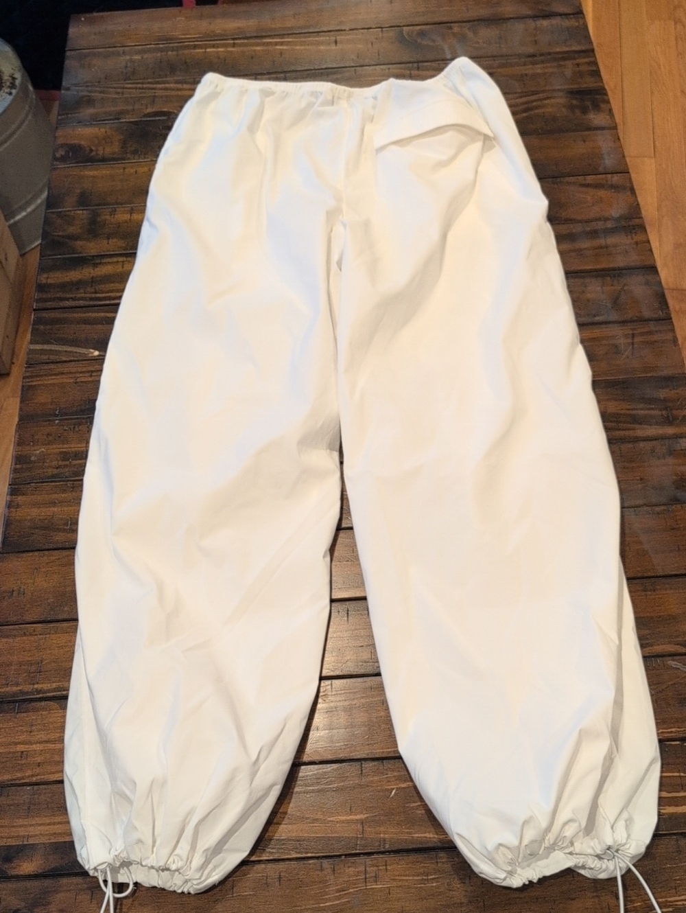 Athleta Midday Low rise Poplin Parachute Pants - Picture 9 of 9